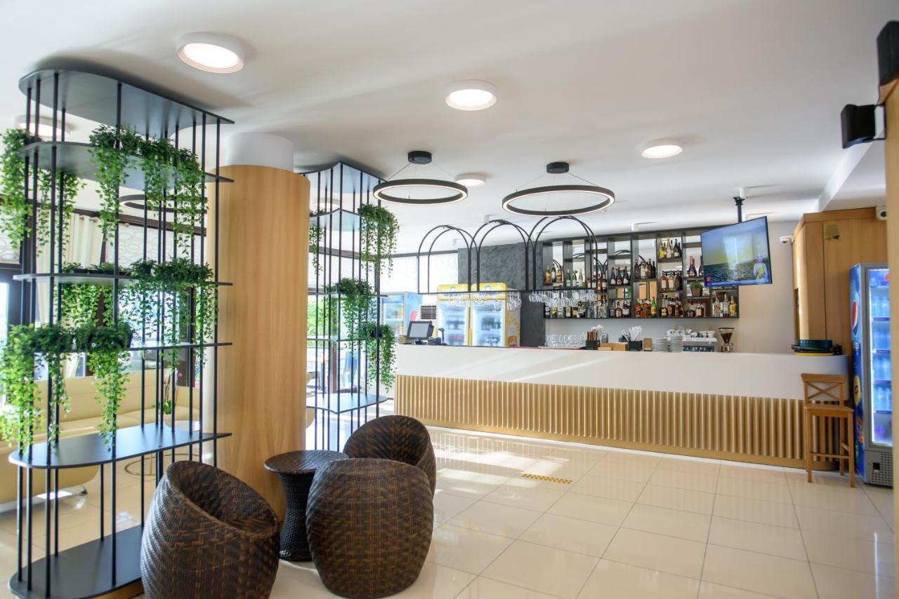 Hotel Tomis Mamaia Esterno foto