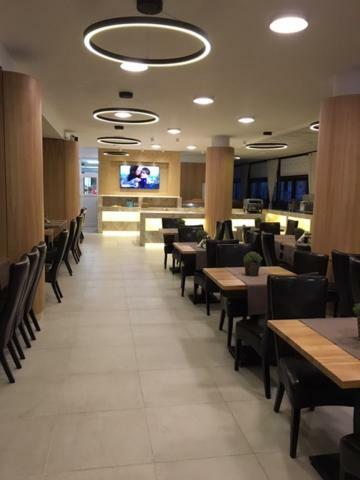 Hotel Tomis Mamaia Esterno foto