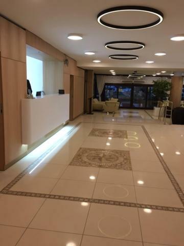 Hotel Tomis Mamaia Esterno foto
